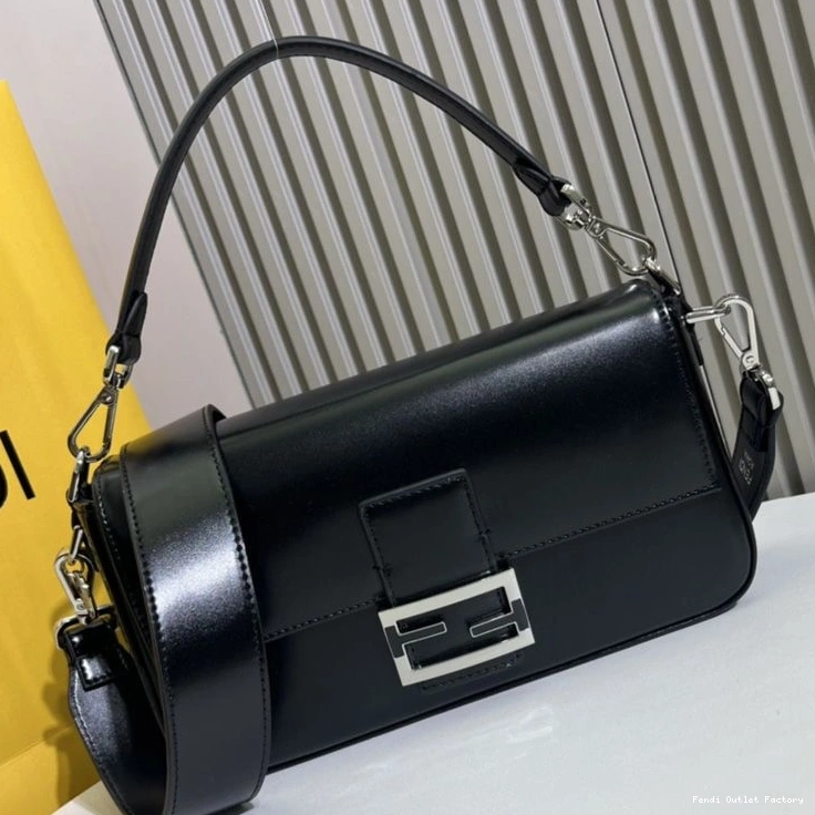Vintage HOT Smooth Fendi Black Tiffany Bag Medium Baguette Leather In 0707